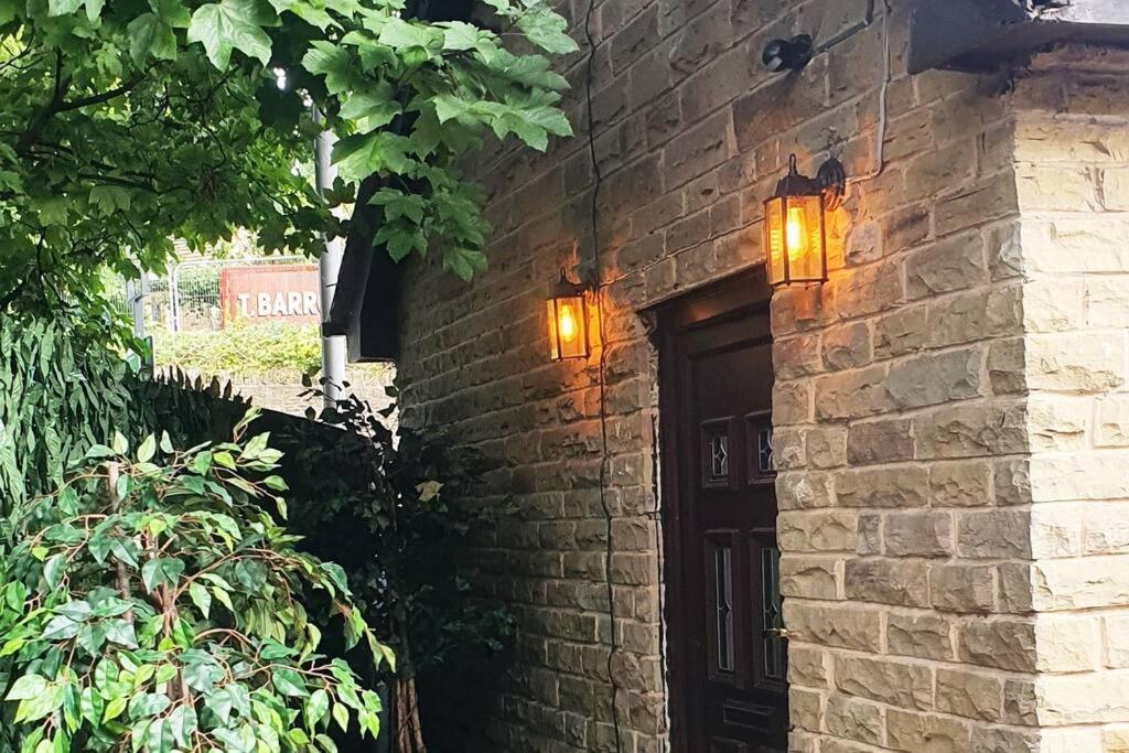 Lister Park Bradford Stylish 1Bed Coach House - Quiet & Tranquil Cottage & Parking Eksteriør billede