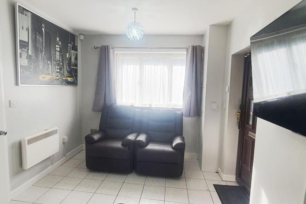 Lister Park Bradford Stylish 1Bed Coach House - Quiet & Tranquil Cottage & Parking Eksteriør billede