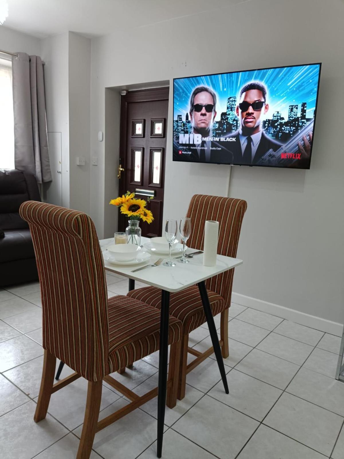 Lister Park Bradford Stylish 1Bed Coach House - Quiet & Tranquil Cottage & Parking Eksteriør billede